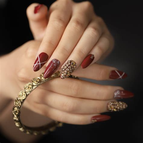 Nail Art Wonderland: Stunning Winter Nail Designs – The Herbal Nails & Spa