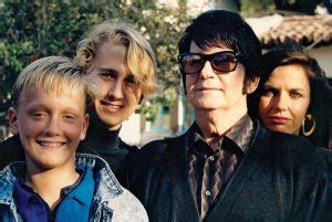 Roy Orbison Family Picture – Malibu, California. 1988. – Roy Orbison