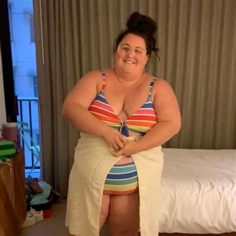 Teacher’s TikTok series shows realities of traveling as a plus-size ...