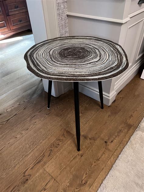 Structube Accent Table – Sell My Stuff Canada - Canada's Content and