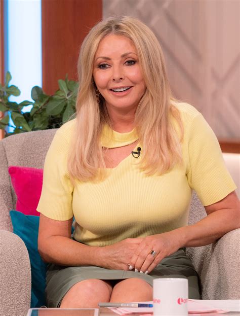 Pin van Pinssmith op Carol Vorderman in 2022