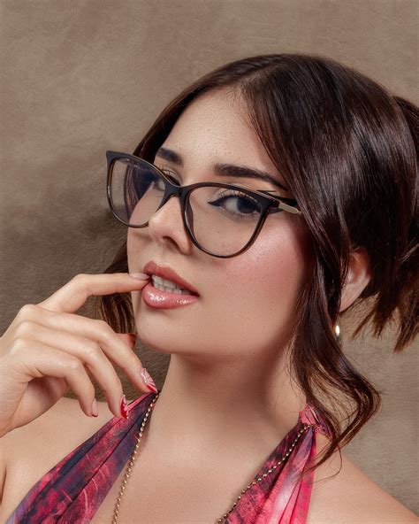 Mariana Hoyos | Salí en mi primer valla publicitariaaaaaaa!!! 🥹 Estoy