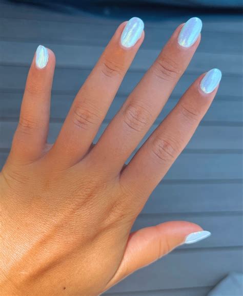 pin - meganreillyy | Chrome nails, Summery nails, Dipped nails