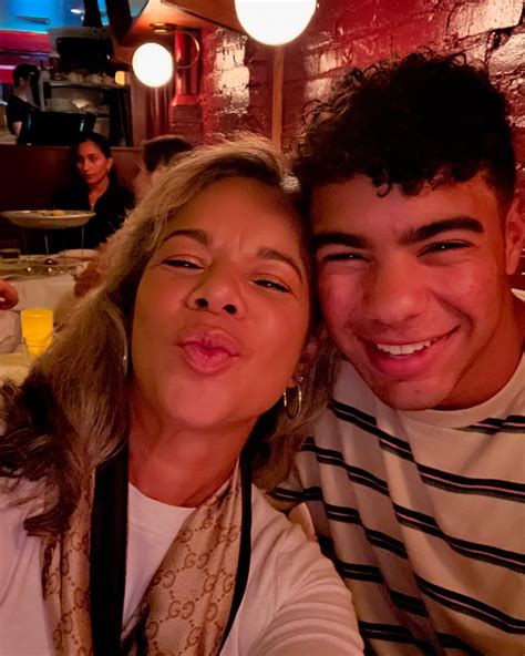 Johanna Gonzalez (@johyjohy) • Instagram photos and videos