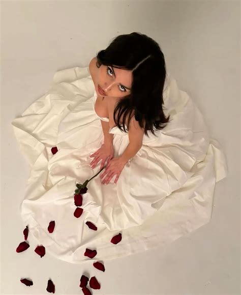 Miranda Raschell (@ehcico on ig) in 2025 | Beautiful photoshoot ideas