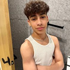 ferran | Cute celebrity guys, Attractive guys, Celebrity crush