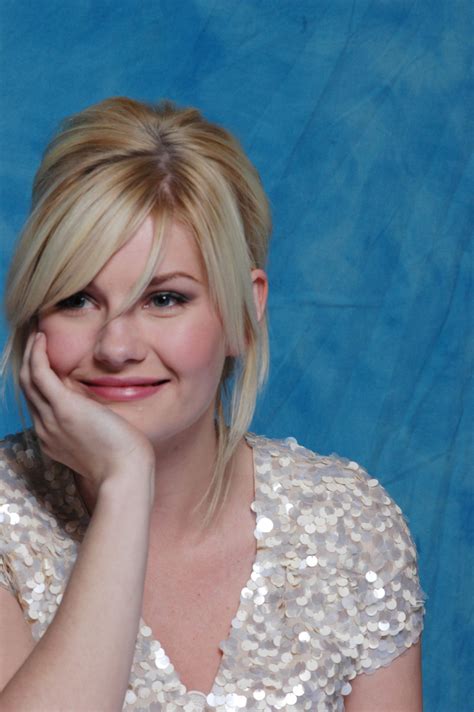 Elisha Cuthbert Pictures