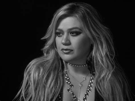 kelly clarkson naked 5