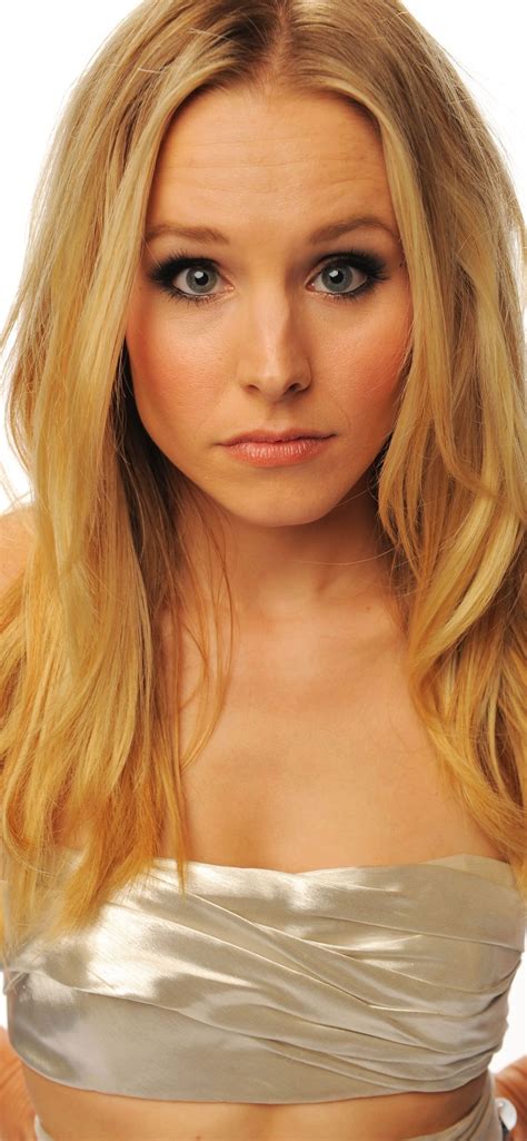 Kristen Bell Wallpapers (63 images) - WallpaperCat