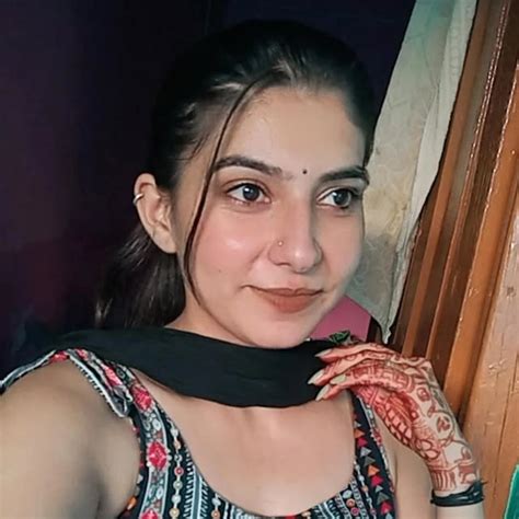 Nikita Sharma (Nikki ) (@official__nikitashaarma_) • Threads, Say more