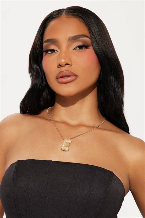 Bubble Letter E Necklace - Gold | Fashion Nova