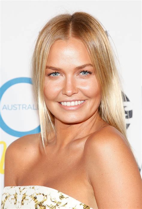 Pictures of Lara Bingle