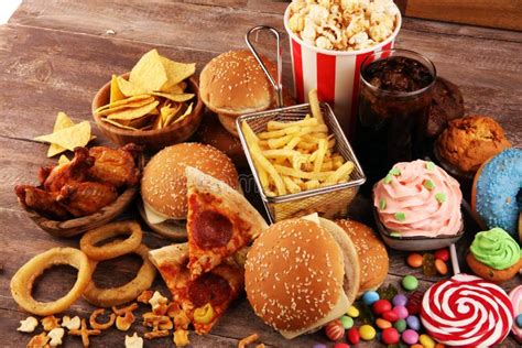 Comida Não Saudáveis - Produtos Não Saudáveis Comida Ruim Para Figura, Pele, Coração E Dentes ...
