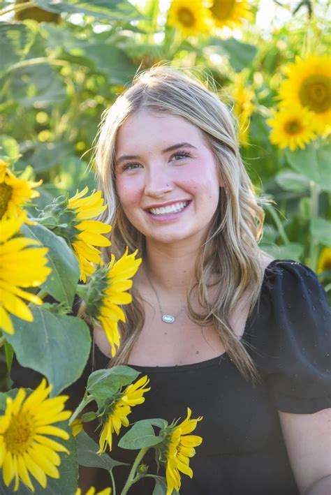 Nicole Ashley. Photographer