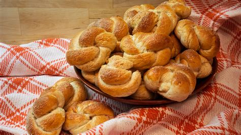 Easy Norwegian Baked Vegan Cardamom Buns