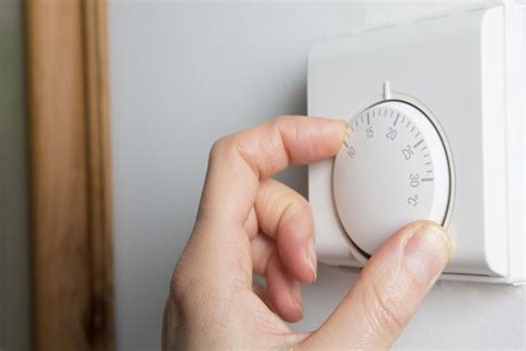 Thermostat Repair Services | Equinox Air Conditioning