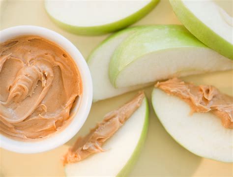 35 Best Sugar-Free And Low-Sugar Snacks, Per Nutritionists