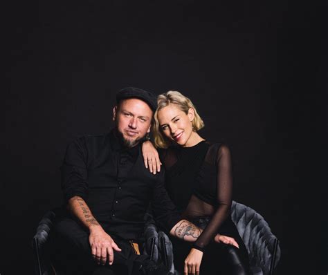 ARD Matthews en Tanya van Graan het sopas 'n liedjie vrygestel - en ja