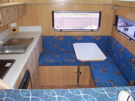 Star Model – Naked RV