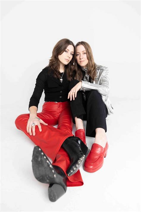 Larkin Poe release fiery first single “Bad Spell”; announce new album