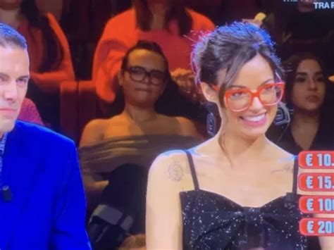 Affari Tuoi, Francesca travolta sui titoli di coda: "La più avida di