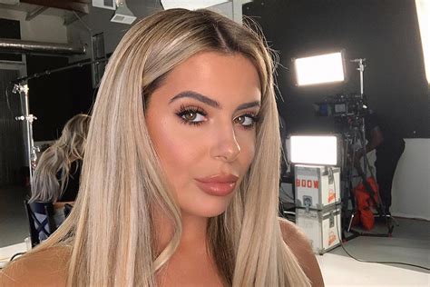 Brielle Biermann Net Worth - What is Brielle Biermann Worth Now? - Vip