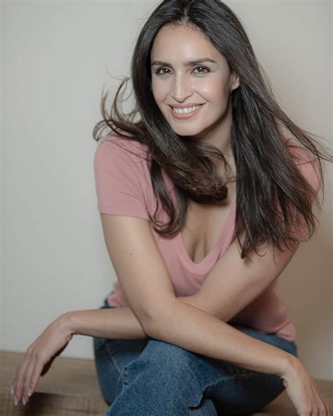 Fernanda Urrejola protagoniza épica batalla con tiburón en Black Demon