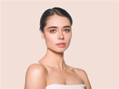 safe  comfortable colored contact lenses discover indias
