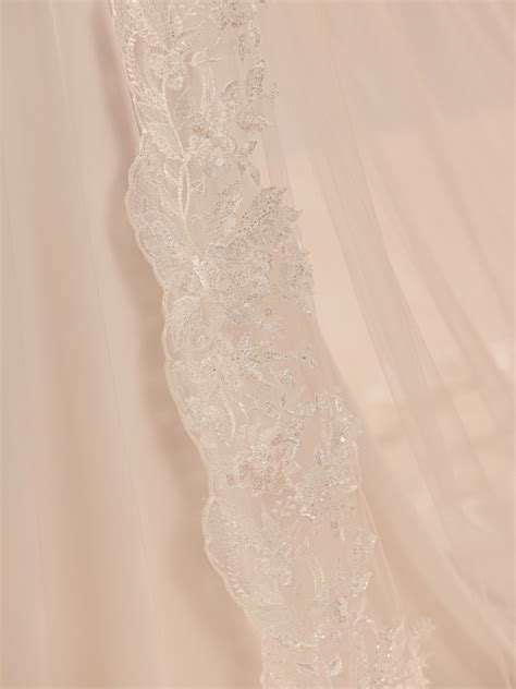 Bianco Ivory Single Tier Chapel Veil with Beaded Lace Edge S471
