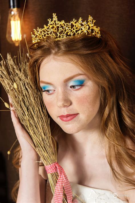 Fantasy royal Blue makeup classic - Marina Razenkova's work