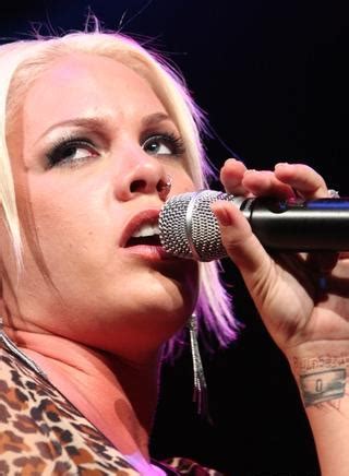 Pink (singer) - Wikipedia