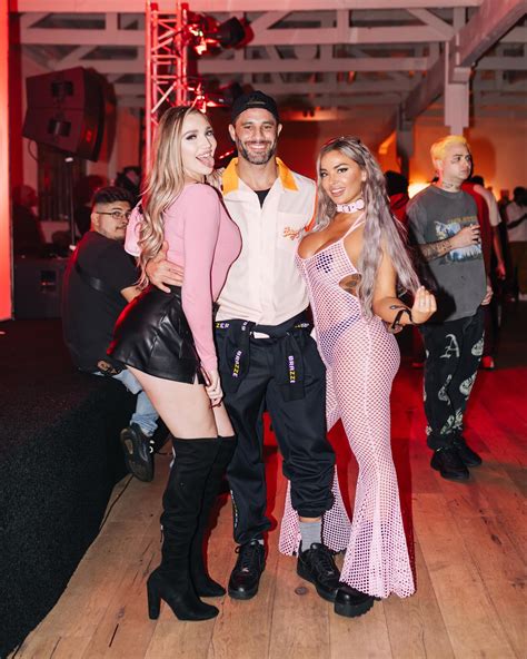 Hayley Davies | Some iconic pics from Adams party 😉 @plugtalk @nojumper