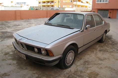 BMW 728 (1977)