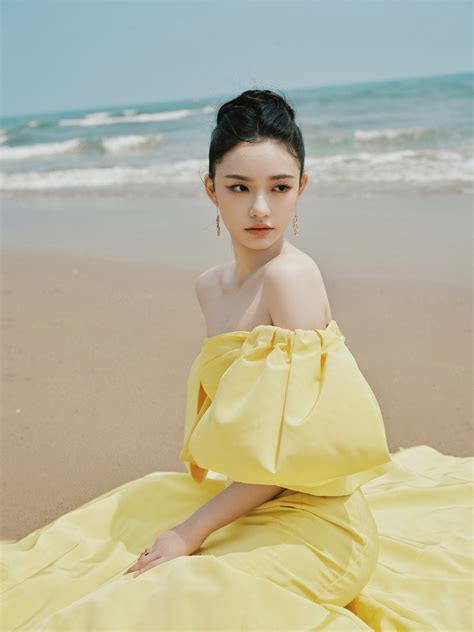 China Entertainment News: Lin Yun at fashion event