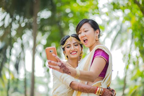 Candid Photography vs Traditional Photography: What Should You Choose