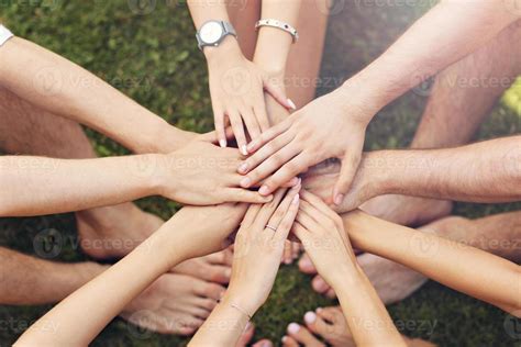 group  friends bonding hands   stock photo  vecteezy