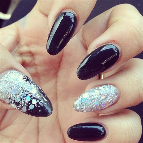 black  silver acrylic nail designs