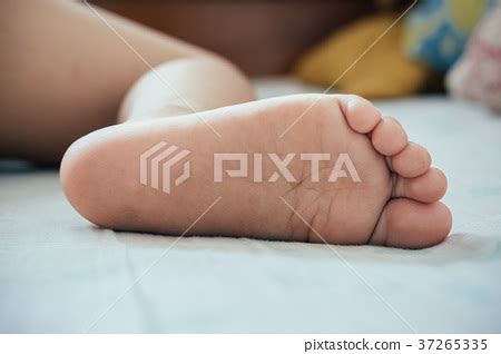 tiny little feet - Stock Photo [37265335] - PIXTA