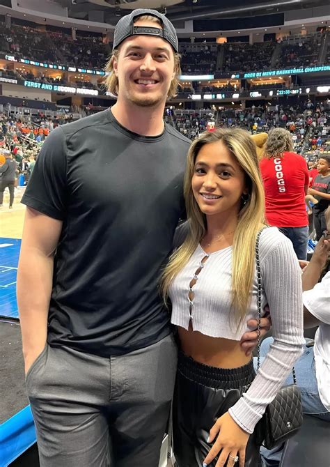 Kenny Pickett's girlfriend, Amy Pickett, has left social media drooling