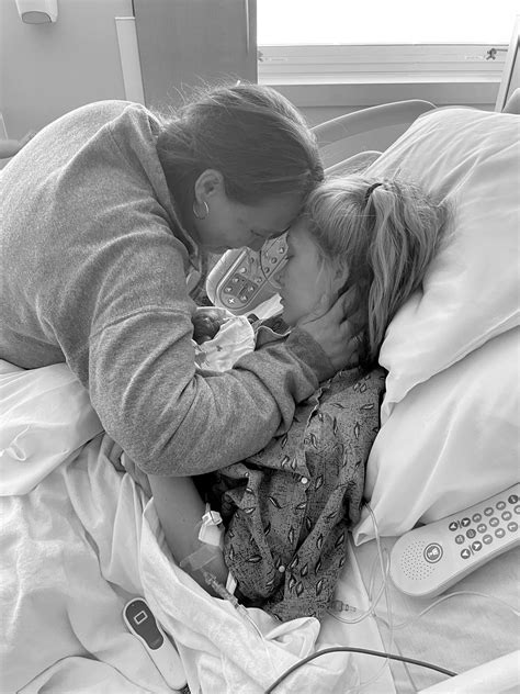 Alexis Andrews - Alexis Andrews added a new photo.