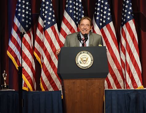 Joe Namath makes a comeback as a Hall of Fame hologram