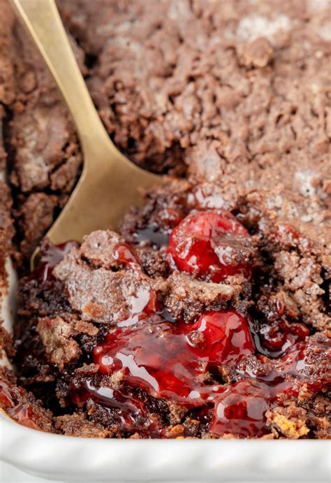dump cake chocolate 2