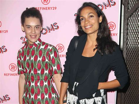 Rosario Dawson to Become Grandma Next Year