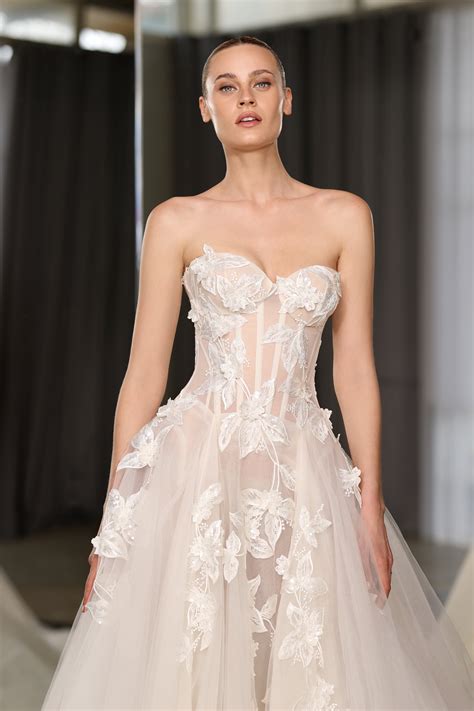 6 Timeless Wedding Gowns