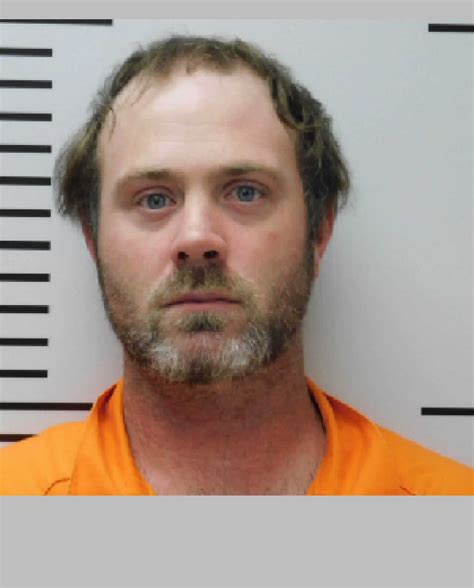 Most recent image of HUCKINS, ZACHERY NEIL