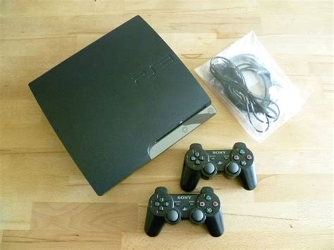 Sony PlayStation 3 PS3 slim CECH-2504A + 2 Pads + Kabelage | Kaufen auf ...