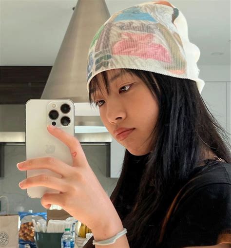 Pin de nadia em 💭 bibi icons | Seguidores no twitter, Rapper, Rappers