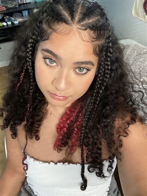 Pin by Ias 🐰 on penteados in 2025 | Mixed curly hair, Haircuts for