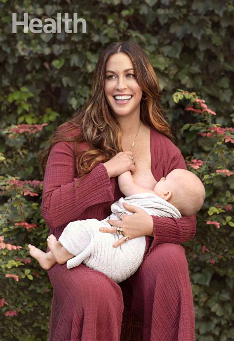 Alanis Morissette Says Women are 'Functioning Sufferers'