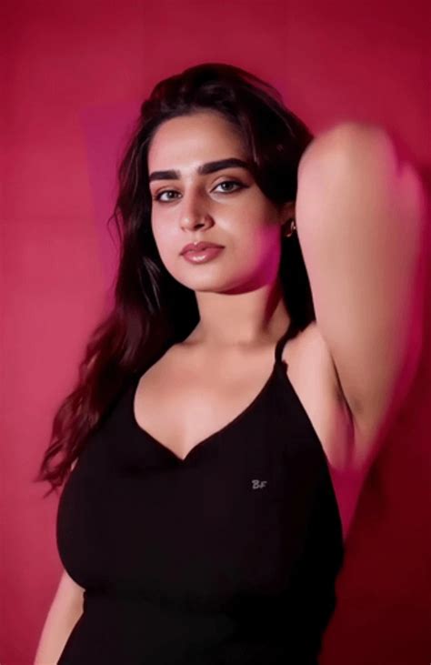 Ayesha Khan Steals the Show in This Dress